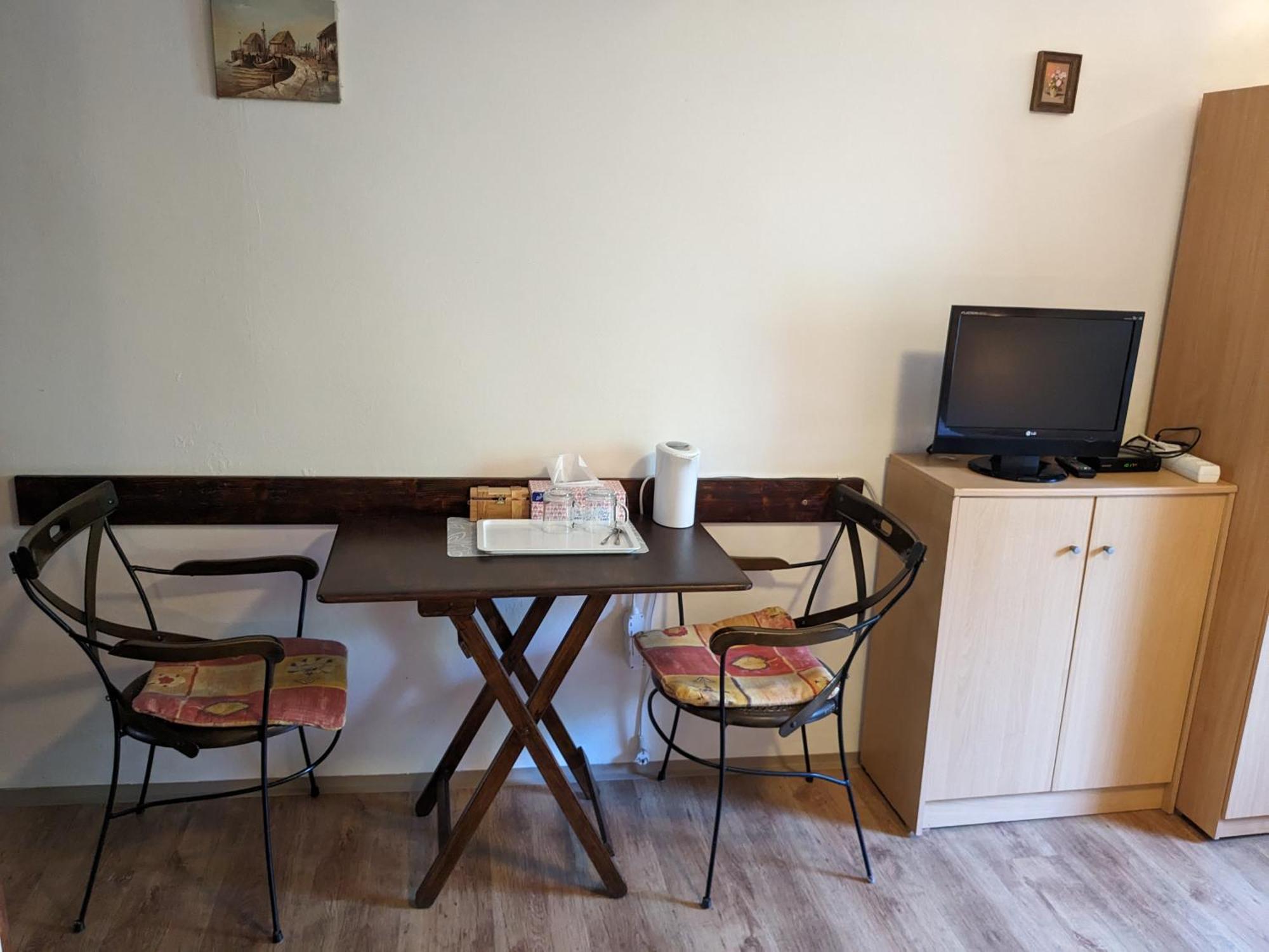 Bed And Breakfast Tvrz Velka Bukovina Экстерьер фото