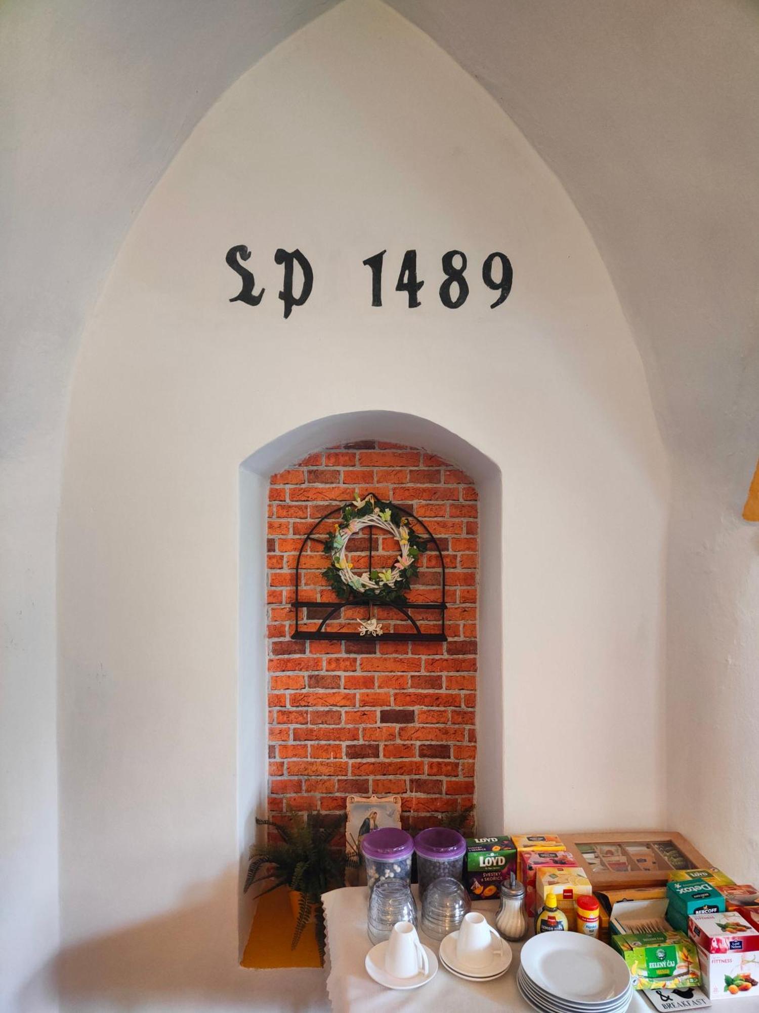 Bed And Breakfast Tvrz Velka Bukovina Экстерьер фото