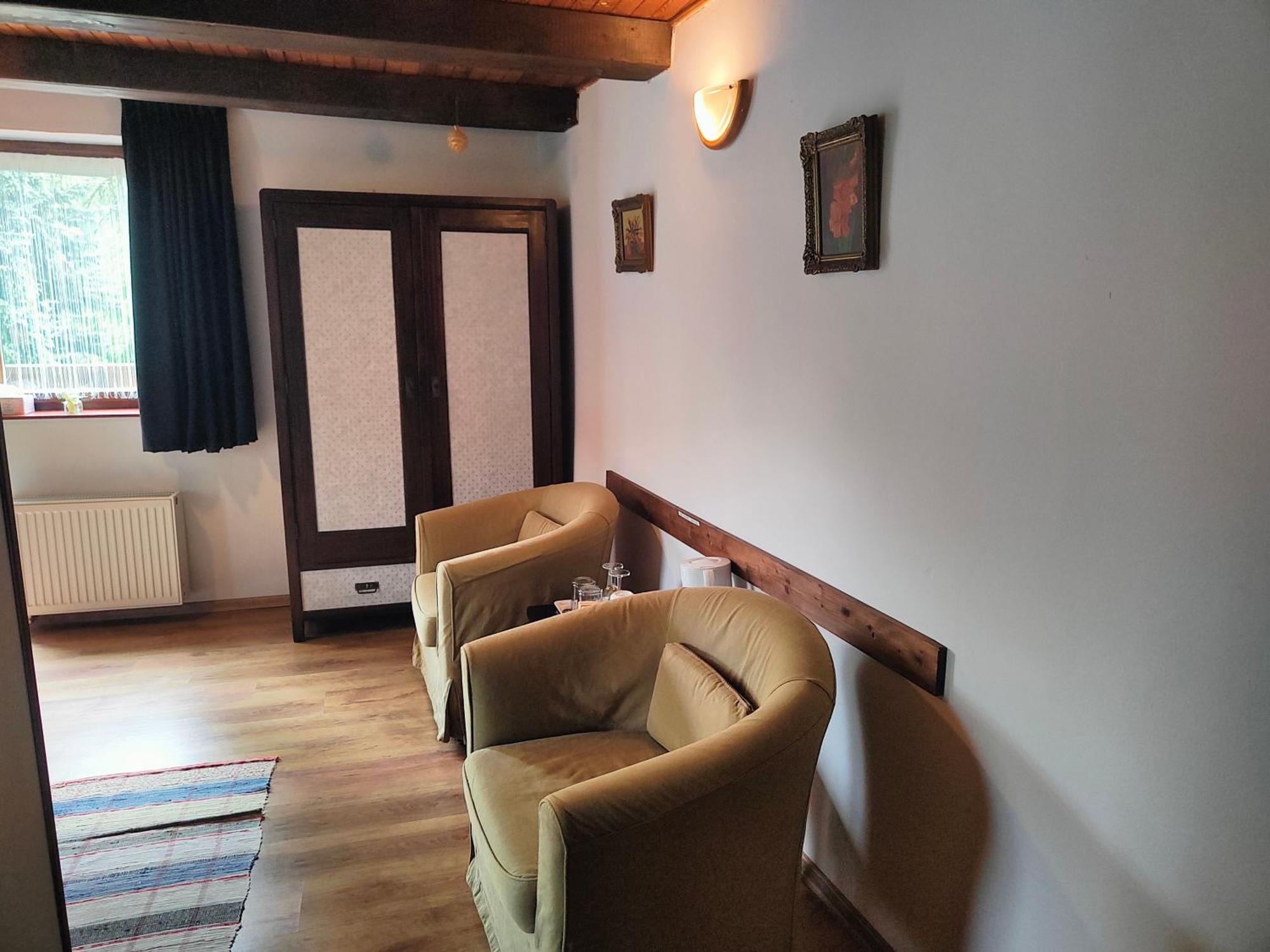 Bed And Breakfast Tvrz Velka Bukovina Экстерьер фото
